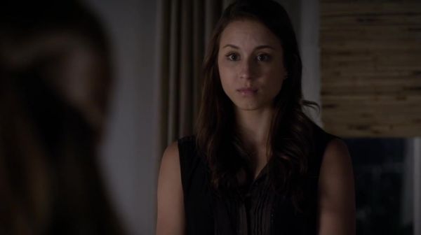 PLL_S04E22_720p_JACK_Up_DownloadSeriesHere_1305.jpg