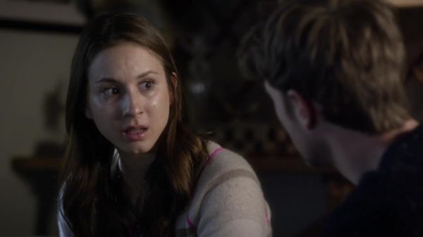 PLL_S04E22_720p_JACK_Up_DownloadSeriesHere_1653.jpg