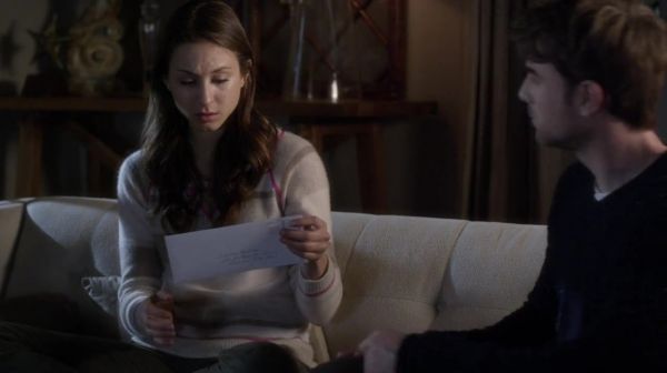PLL_S04E22_720p_JACK_Up_DownloadSeriesHere_1684.jpg