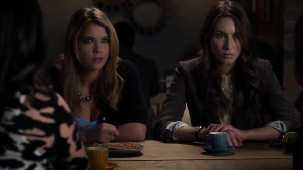 PLL_S04E23_720p_JACK_Up_DownloadSeriesHere_0101.jpg