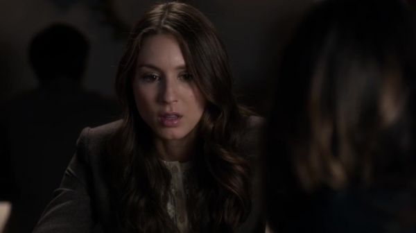 PLL_S04E23_720p_JACK_Up_DownloadSeriesHere_0141.jpg