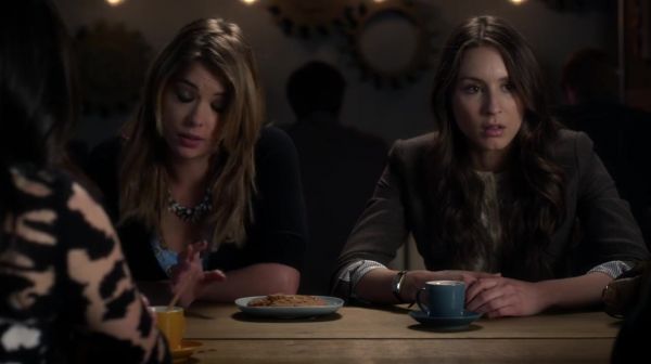 PLL_S04E23_720p_JACK_Up_DownloadSeriesHere_0144.jpg
