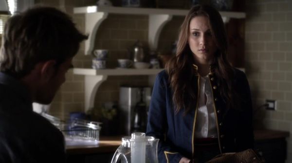 PLL_S04E23_720p_JACK_Up_DownloadSeriesHere_0351.jpg