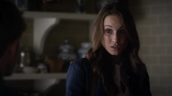 PLL_S04E23_720p_JACK_Up_DownloadSeriesHere_0374.jpg