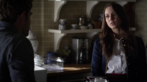 PLL_S04E23_720p_JACK_Up_DownloadSeriesHere_0381.jpg
