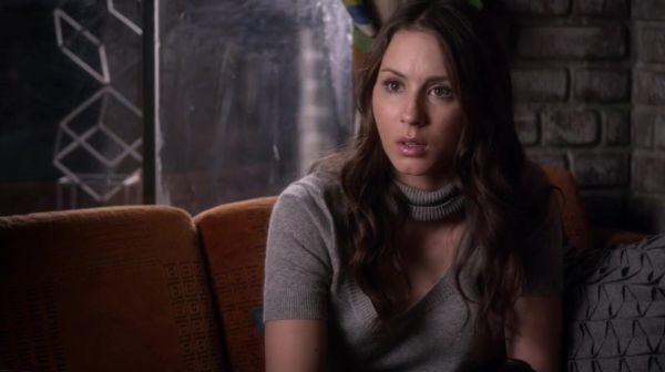 PLL_S04E23_720p_JACK_Up_DownloadSeriesHere_1225.jpg