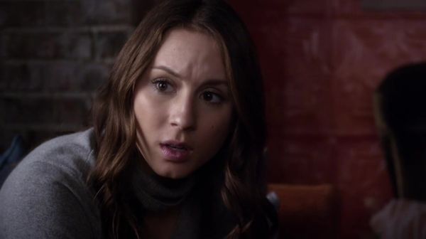 PLL_S04E23_720p_JACK_Up_DownloadSeriesHere_1240.jpg