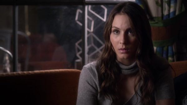 PLL_S04E23_720p_JACK_Up_DownloadSeriesHere_1285.jpg