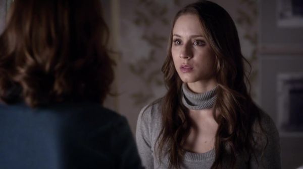 PLL_S04E23_720p_JACK_Up_DownloadSeriesHere_1360.jpg