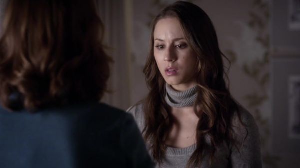 PLL_S04E23_720p_JACK_Up_DownloadSeriesHere_1369.jpg