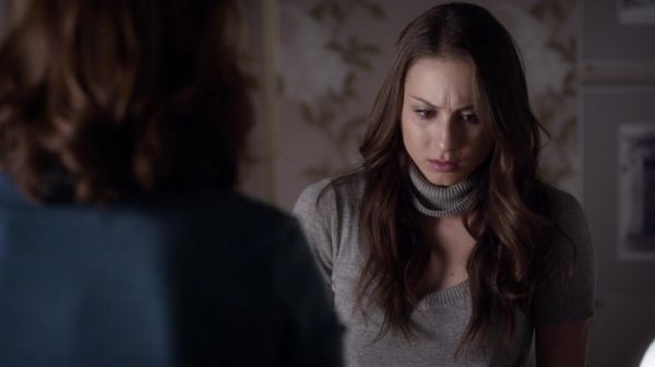 PLL_S04E23_720p_JACK_Up_DownloadSeriesHere_1471.jpg