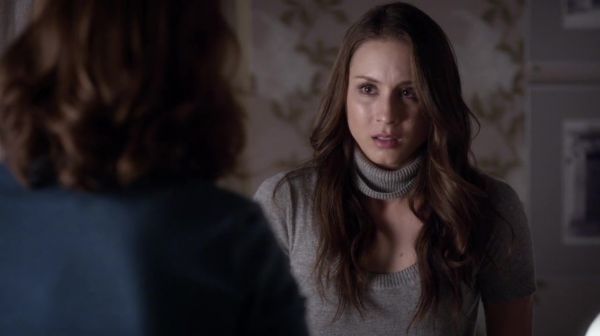 PLL_S04E23_720p_JACK_Up_DownloadSeriesHere_1497.jpg