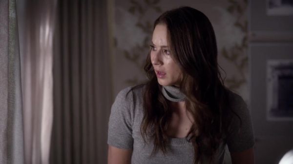 PLL_S04E23_720p_JACK_Up_DownloadSeriesHere_1512.jpg