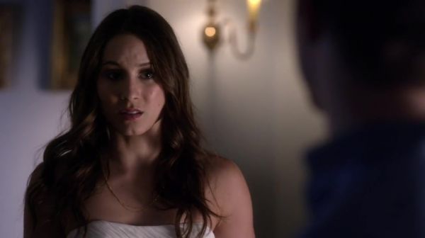 PLL_S04E23_720p_JACK_Up_DownloadSeriesHere_1698.jpg