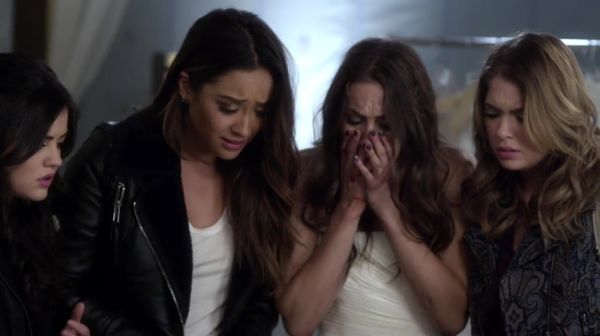 PLL_S04E23_720p_JACK_Up_DownloadSeriesHere_2398.jpg