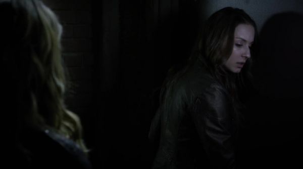 PLL_S04E23_720p_JACK_Up_DownloadSeriesHere_2536.jpg