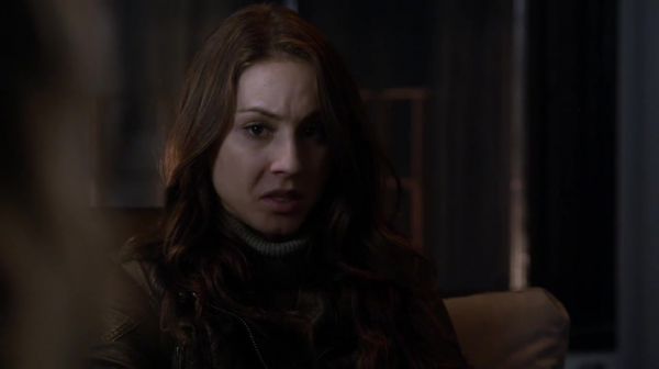 PLL_S04E24_720p_JACK_Up_DownloadSeriesHere_0100.jpg