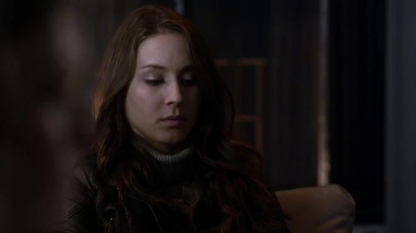 PLL_S04E24_720p_JACK_Up_DownloadSeriesHere_0114.jpg