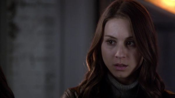 PLL_S04E24_720p_JACK_Up_DownloadSeriesHere_0161.jpg