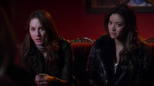 PLL_S04E24_720p_JACK_Up_DownloadSeriesHere_1582.jpg