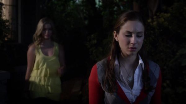 PLL_S04E24_720p_JACK_Up_DownloadSeriesHere_1653.jpg