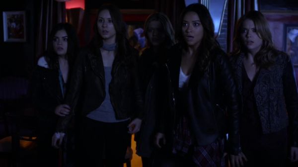 PLL_S04E24_720p_JACK_Up_DownloadSeriesHere_2365.jpg