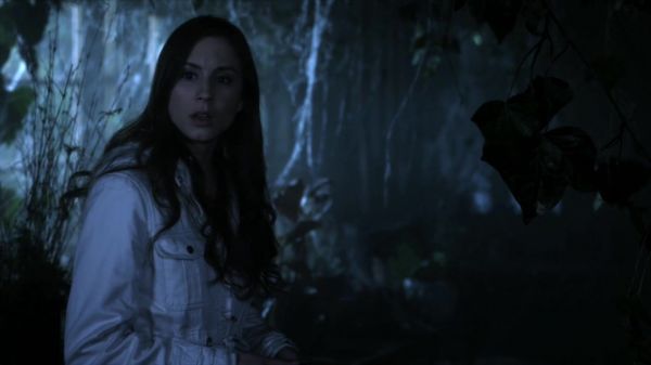 Pretty_Little_Liars_S02x02_720p_Bluray_Dual_PauloADM_0105.jpg