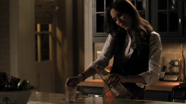 Pretty_Little_Liars_S02x02_720p_Bluray_Dual_PauloADM_1558.jpg