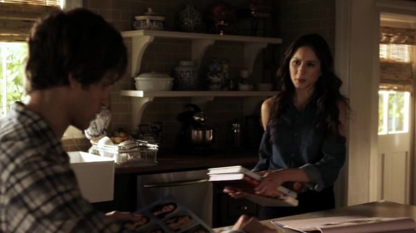 Pretty_Little_Liars_S02x10_720p_Bluray_Dual_PauloADM_1115.jpg