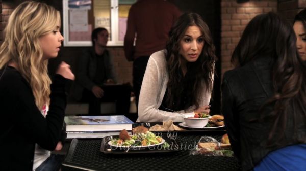 Pretty_Little_Liars_S02x11_720p_Bluray_Dual_PauloADM_0521.jpg