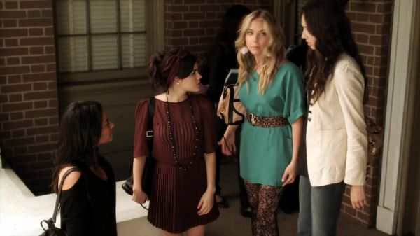 Pretty_Little_Liars_S02x11_720p_Bluray_Dual_PauloADM_1009.jpg