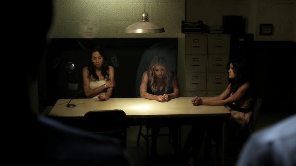 Pretty_Little_Liars_S02x12_720p_Bluray_Dual_PauloADM_0103.jpg