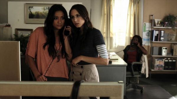 Pretty_Little_Liars_S02x15_720p_Bluray_Dual_PauloADM_1505.jpg