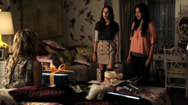 Pretty_Little_Liars_S02x15_720p_Bluray_Dual_PauloADM_1553.jpg