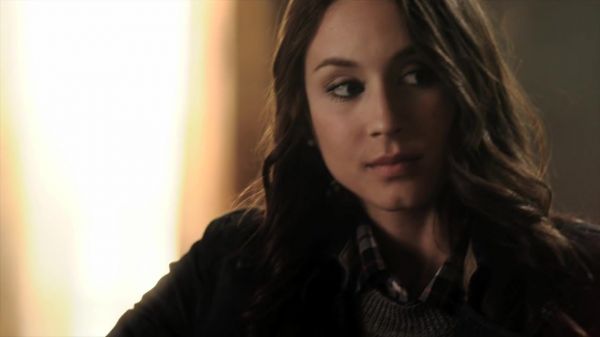 Pretty_Little_Liars_S02x16_720p_Bluray_Dual_PauloADM_1480.jpg