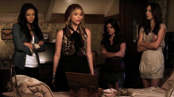 Pretty_Little_Liars_S02x17_720p_Bluray_Dual_PauloADM_0583.jpg