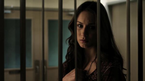 Pretty_Little_Liars_S02x17_720p_Bluray_Dual_PauloADM_1397.jpg