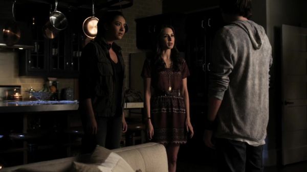 Pretty_Little_Liars_S02x17_720p_Bluray_Dual_PauloADM_2262.jpg