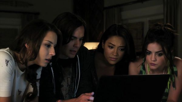 Pretty_Little_Liars_S02x18_720p_Bluray_Dual_PauloADM_0090.jpg