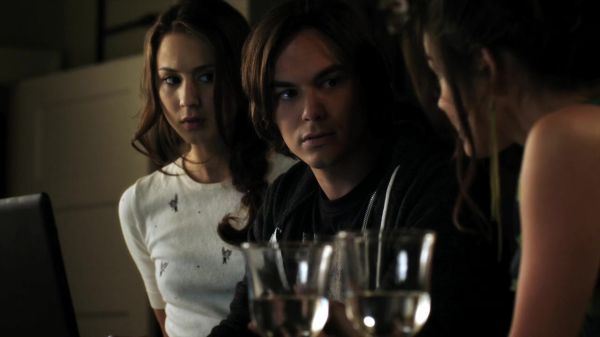 Pretty_Little_Liars_S02x18_720p_Bluray_Dual_PauloADM_0124.jpg