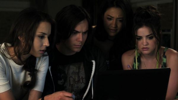 Pretty_Little_Liars_S02x18_720p_Bluray_Dual_PauloADM_0214.jpg