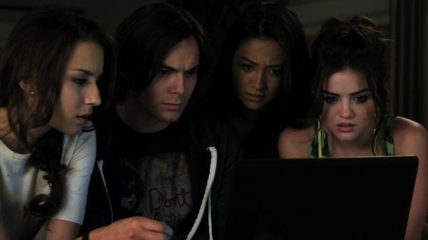 Pretty_Little_Liars_S02x18_720p_Bluray_Dual_PauloADM_0218.jpg