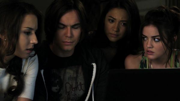 Pretty_Little_Liars_S02x18_720p_Bluray_Dual_PauloADM_0221.jpg