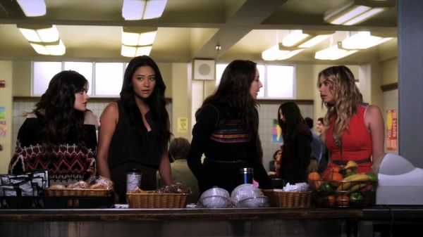 Pretty_Little_Liars_S02x18_720p_Bluray_Dual_PauloADM_0612.jpg