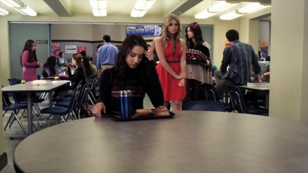 Pretty_Little_Liars_S02x18_720p_Bluray_Dual_PauloADM_0629.jpg