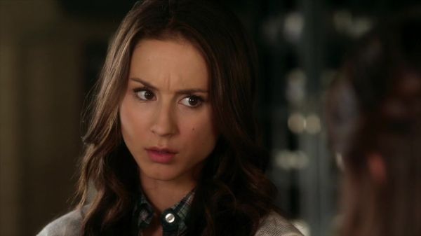 Pretty_Little_Liars_S02x19_720p_Bluray_Dual_PauloADM_0100.jpg