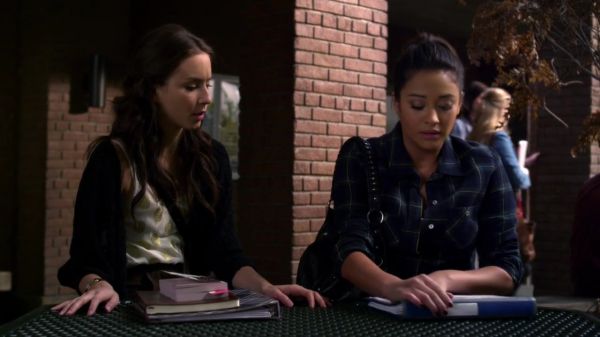 Pretty_Little_Liars_S02x23_720p_Bluray_Dual_PauloADM_0788.jpg