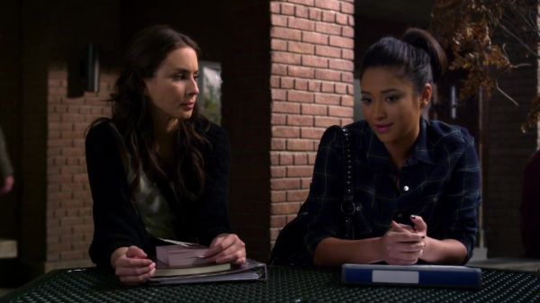 Pretty_Little_Liars_S02x23_720p_Bluray_Dual_PauloADM_0796.jpg
