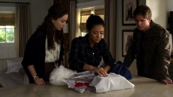 Pretty_Little_Liars_S02x23_720p_Bluray_Dual_PauloADM_1163.jpg