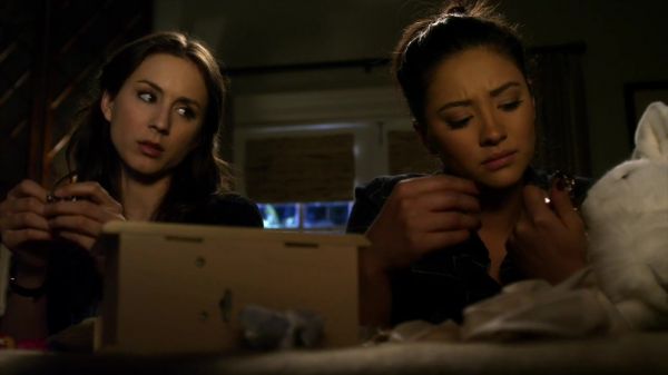 Pretty_Little_Liars_S02x23_720p_Bluray_Dual_PauloADM_1288.jpg